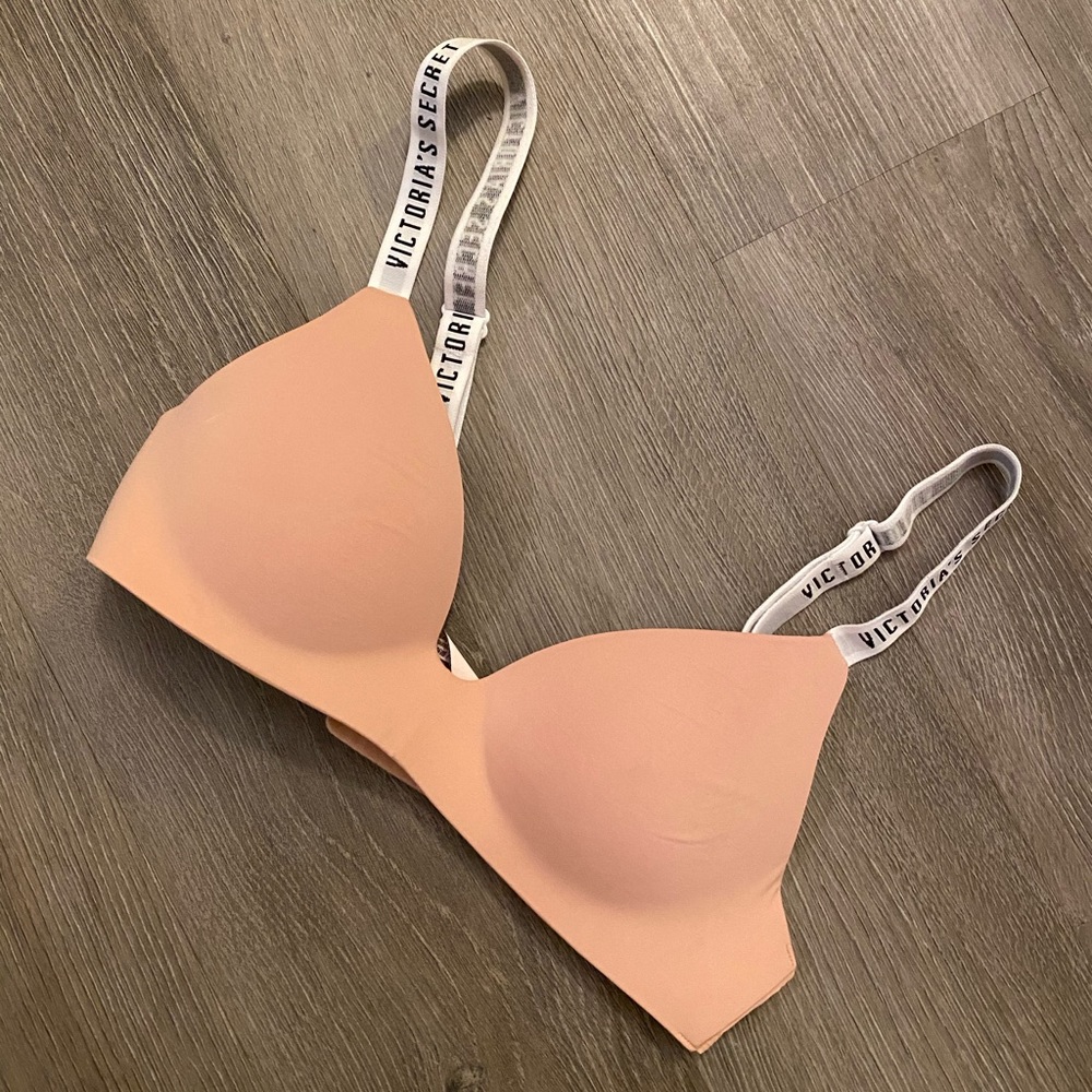 Victoria’s Secret 💕 Wireless Tshirt Bra